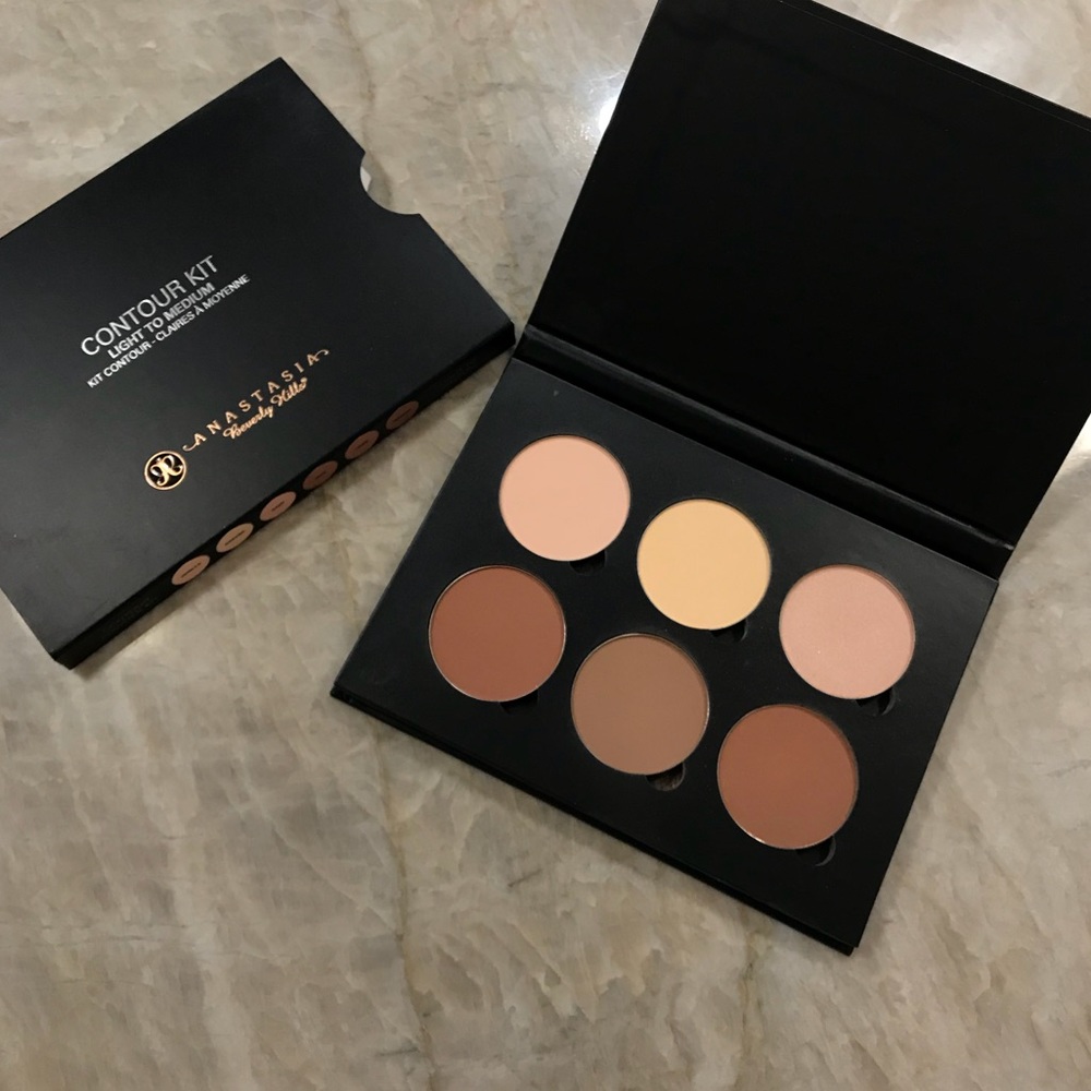 Anastasia Beverly Hills Contour Kit